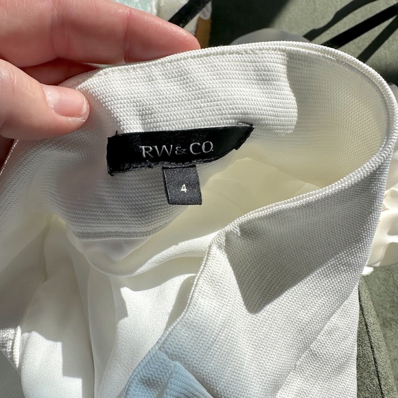 White Skirt RW and co. - Picture 3 of 3